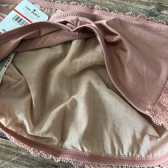 Free People Vintage Rose Camila Lace Bandeau Bra Size X-Small NWT - Picture 5 of 5
